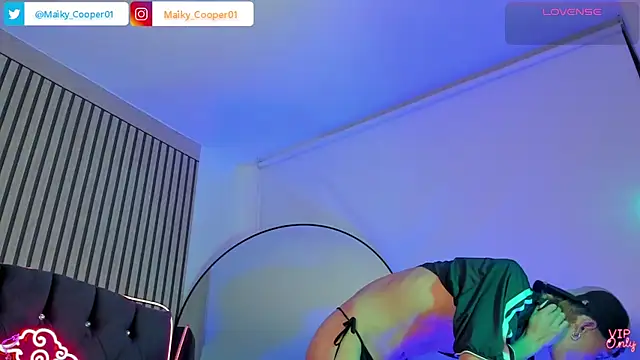 Snapshot of Maiky_Cooper01 chatting on 07/20/26, 12:29 Maiky Cooper01 online show from 07/20/26, 12:29