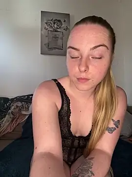 Bayleighjohnson18 online show from 02/28/26, 11:43