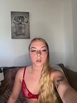 Bayleighjohnson18 online show from 05/13/26, 11:17