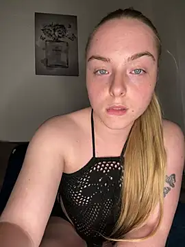Bayleighjohnson18 online show from 03/05/26, 05:53