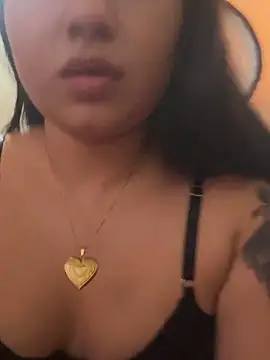 Snapshot of cristal-123 chatting on 02/16/26, 09:45 cristal-123 online show from 02/16/26, 09:45