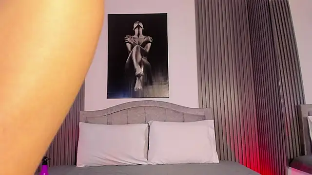 Naia-Nore online show from 04/08/26, 01:07