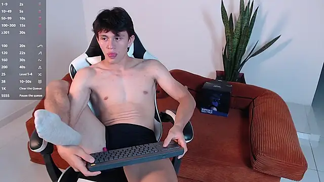 Snapshot of DarrenColleen chatting on 02/09/26, 03:04 DarrenColleen online show from 02/09/26, 03:04