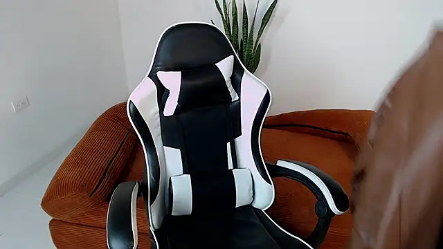 DarrenColleen online show from 04/15/26, 02:54