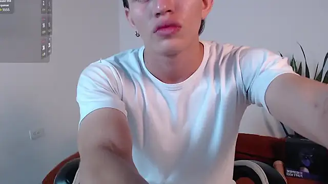 Snapshot of DarrenColleen chatting on 02/21/26, 11:51 DarrenColleen online show from 02/21/26, 11:51