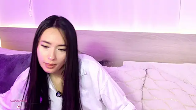 AliceeBloom online show from 03/30/26, 11:11