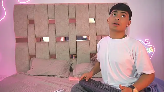 Snapshot of LiamJaxon chatting on 02/06/26, 03:57 LiamJaxon online show from 02/06/26, 03:57