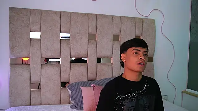 Snapshot of LiamJaxon chatting on 01/16/26, 03:54 LiamJaxon online show from 01/16/26, 03:54