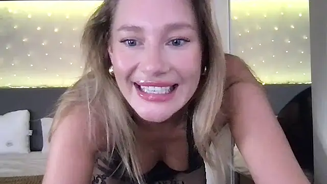 Snapshot of Stella_muse chatting on 03/28/26, 03:07 Stella muse online show from 03/28/26, 03:07