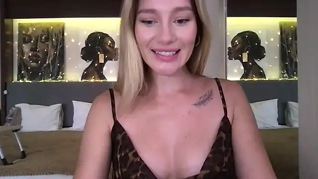 Snapshot of Stella_muse chatting on 01/18/26, 03:43 Stella muse online show from 01/18/26, 03:43