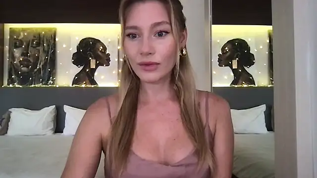 Snapshot of Stella_muse chatting on 01/19/26, 03:32 Stella muse online show from 01/19/26, 03:32