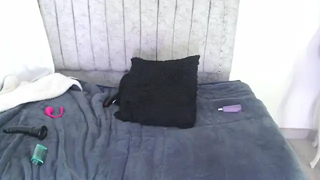 Fernandathxxx online show from 04/11/26, 07:45