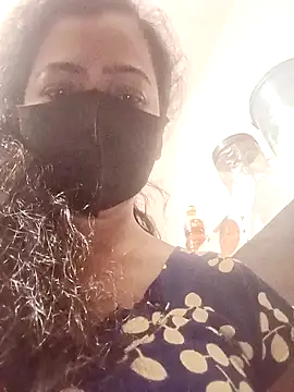 Snapshot of sexyqueen558 chatting on 03/01/26, 05:24 sexyqueen558 online show from 03/01/26, 05:24