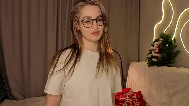 NicolaHulse online show from 01/12/26, 04:52