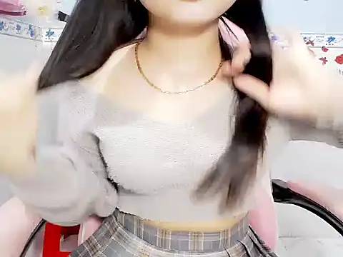 Snapshot of Anna_sexyY_ chatting on 02/27/26, 04:23 Anna sexyY online show from 02/27/26, 04:23