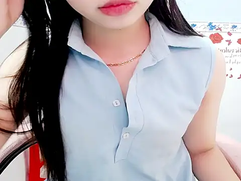 Snapshot of Anna_sexyY_ chatting on 02/12/26, 04:45 Anna sexyY online show from 02/12/26, 04:45