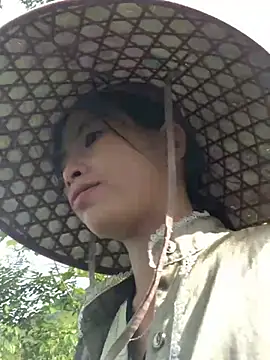 Snapshot of sun-shii chatting on 06/25/26, 12:52 sun-shii online show from 06/25/26, 12:52