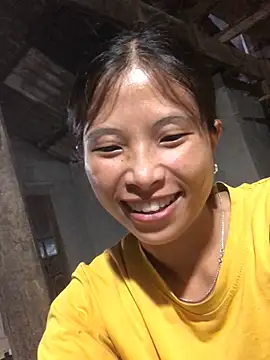 Snapshot of sun-shii chatting on 05/16/26, 10:20 sun-shii online show from 05/16/26, 10:20