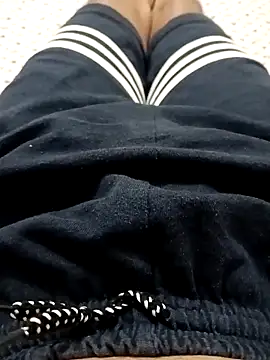 Uzieham22 online show from 04/08/26, 06:20