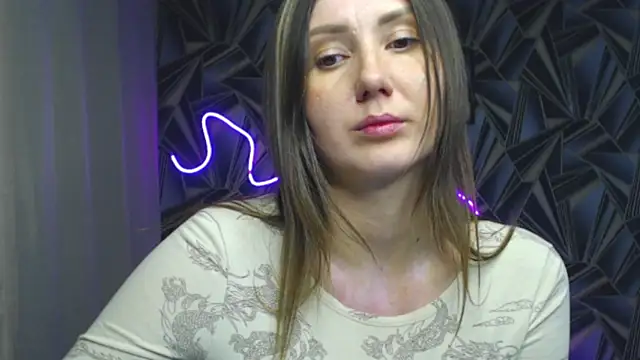 NikkiKiss    online show from 04/10/26, 06:37