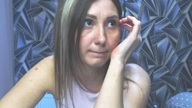 NikkiKiss    online show from 04/13/26, 11:47