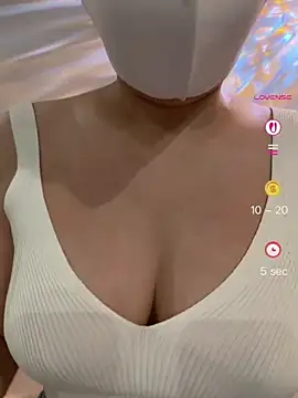 Snapshot of Mia-zhan chatting on 07/08/26, 10:21 Mia-zhan online show from 07/08/26, 10:21