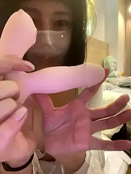 Mia-zhan online show from 01/18/26, 09:51