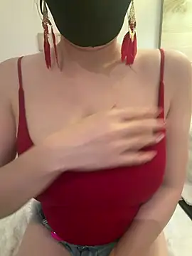 Snapshot of Mia-zhan chatting on 05/05/26, 07:00 Mia-zhan online show from 05/05/26, 07:00
