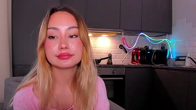 Snapshot of JessicaBeverly_ chatting on 02/16/26, 11:53 JessicaBeverly online show from 02/16/26, 11:53