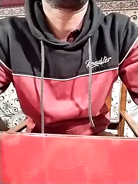 studio-my online show from 02/05/26, 02:57