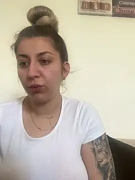 dalia0710 online show from 04/16/26, 11:33