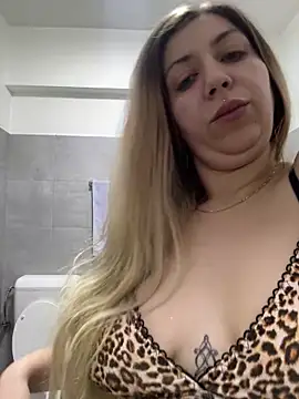 dalia0710 online show from 02/28/26, 01:00