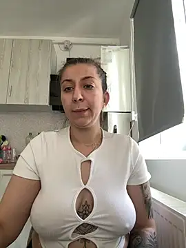 dalia0710 online show from 04/28/26, 11:36