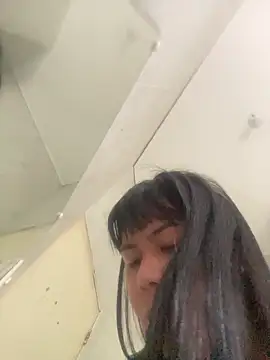 BriannaCruz24 online show from 05/20/26, 06:21