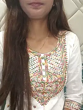 TrendyTales  online show from 01/17/26, 01:04