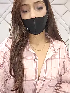 TrendyTales  online show from 01/15/26, 01:58