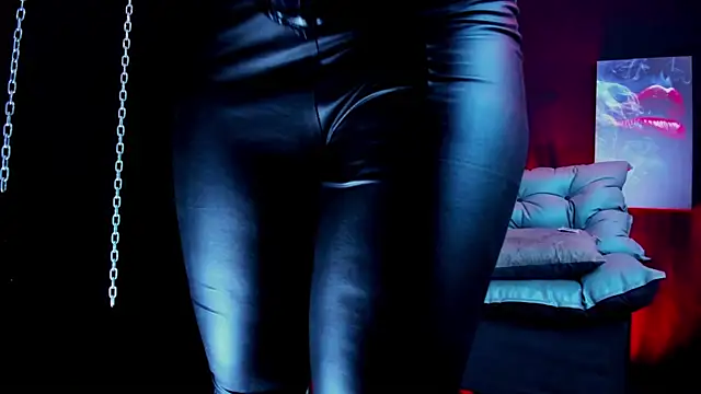 LucyStonne online show from 04/01/26, 12:06