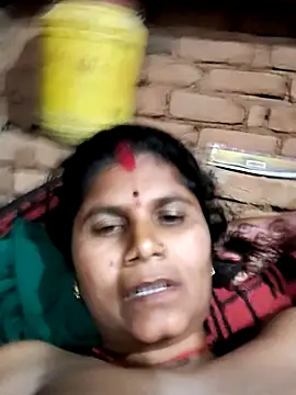 Hot di97 online show from 02/09/26, 03:32