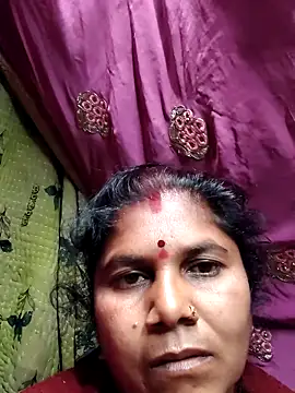 Hot di97 online show from 02/20/26, 09:17