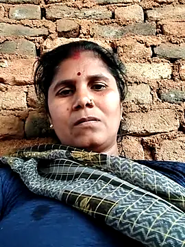 Hot di97 online show from 02/22/26, 03:20