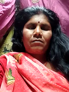 Hot di97 online show from 02/22/26, 03:24