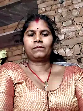 Hot di97 online show from 02/25/26, 12:00