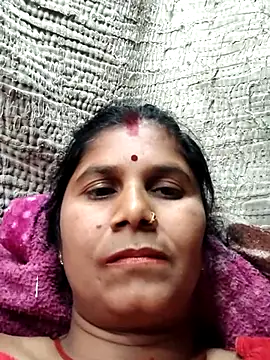 Hot di97 online show from 02/18/26, 08:22