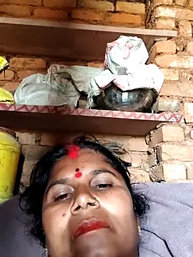 Hot di97 online show from 02/13/26, 08:36