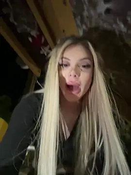 AlyssaFoxx  online show from 05/26/26, 07:01