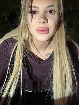 AlyssaFoxx  online show from 05/17/26, 07:36