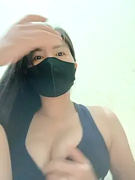 Lyly-68688 online show from 04/21/26, 01:42