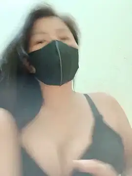 Snapshot of Lyly-68688 chatting on 06/20/26, 02:44 Lyly-68688 online show from 06/20/26, 02:44