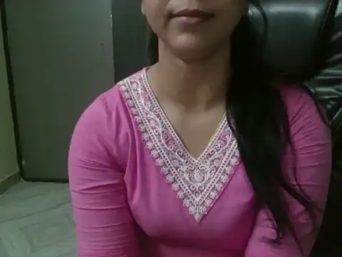 Snapshot of Adaa7 chatting on 05/28/26, 04:02 Adaa7 online show from 05/28/26, 04:02