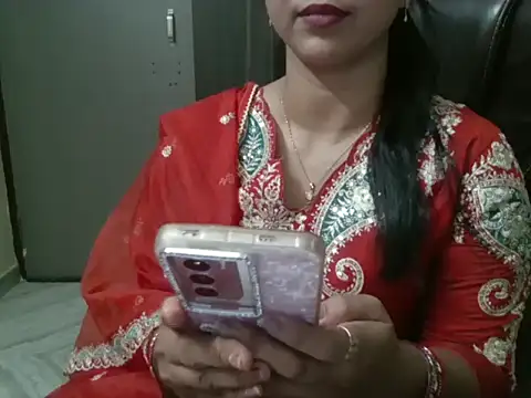 Snapshot of Adaa7 chatting on 06/23/26, 05:33 Adaa7 online show from 06/23/26, 05:33